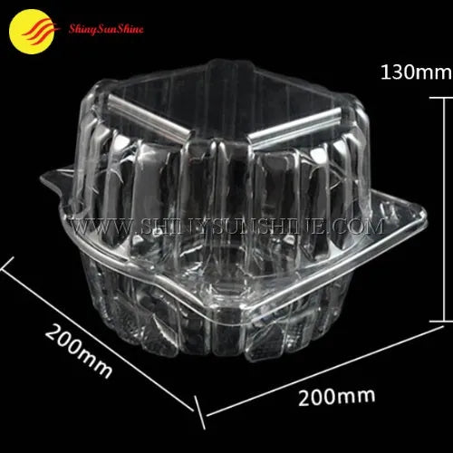 Crystal-clear clamshell packaging for lettuce with freshness-preserving seal