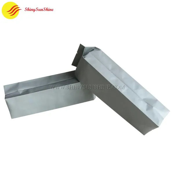 Custom foil pouch featuring one-way degassing valve and resealable zipper for freshness