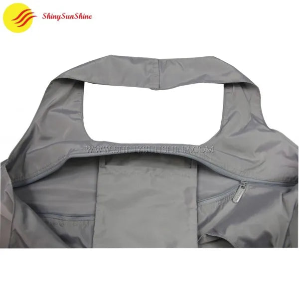 Reusable shopping bag made of durable polyester with foldable structure and personalized branding